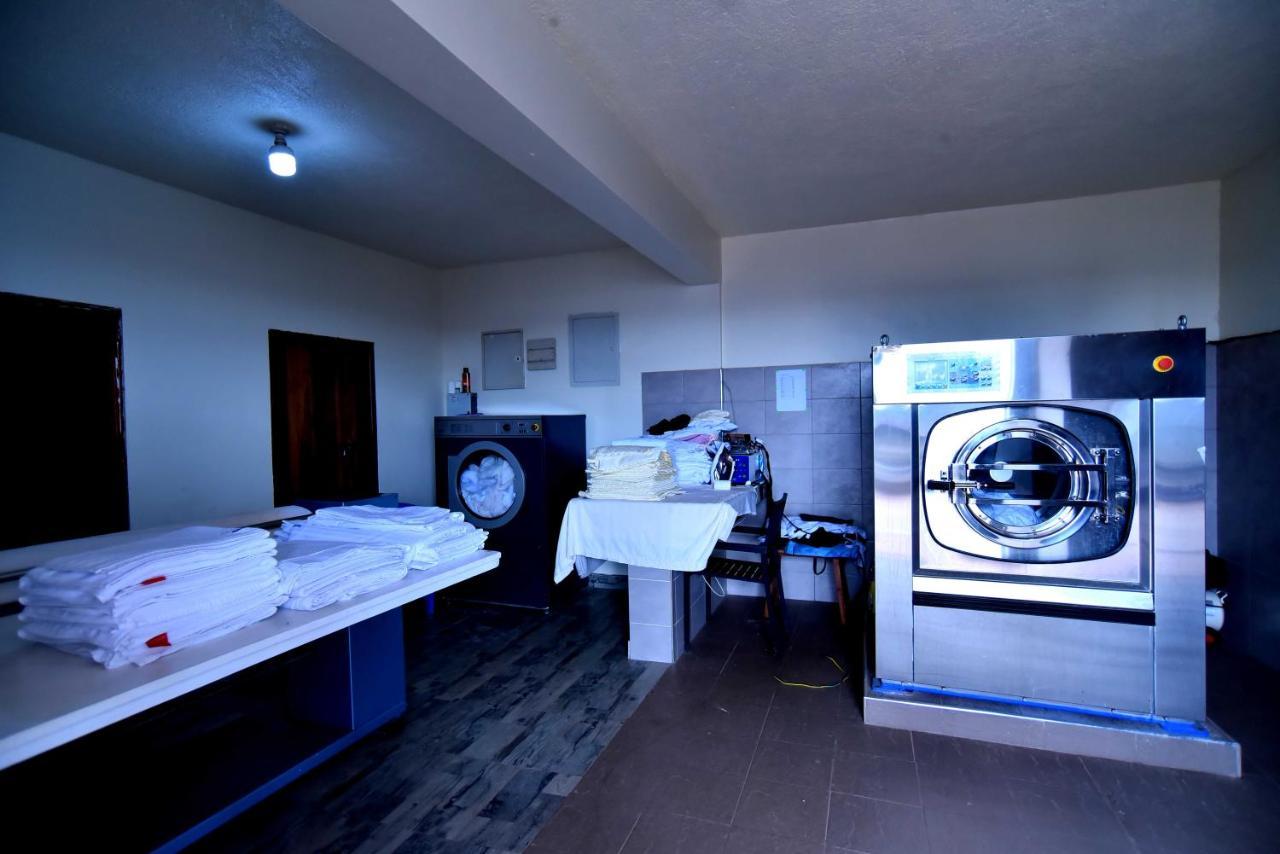 Victoria Mews Hotel كامبالا المظهر الخارجي الصورة