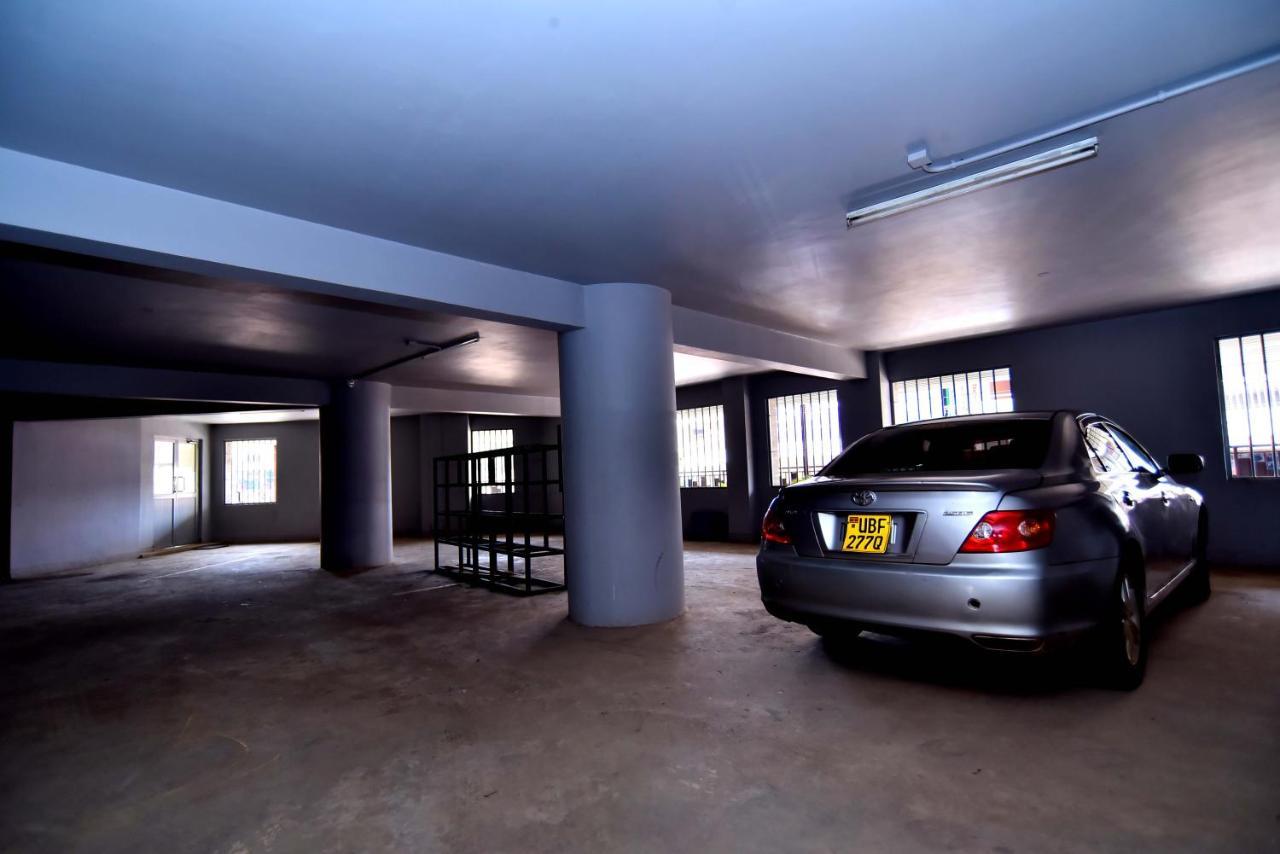 Victoria Mews Hotel كامبالا المظهر الخارجي الصورة