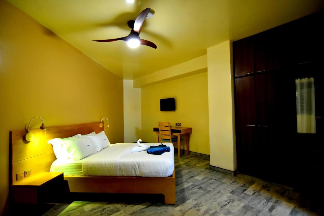 Victoria Mews Hotel كامبالا المظهر الخارجي الصورة