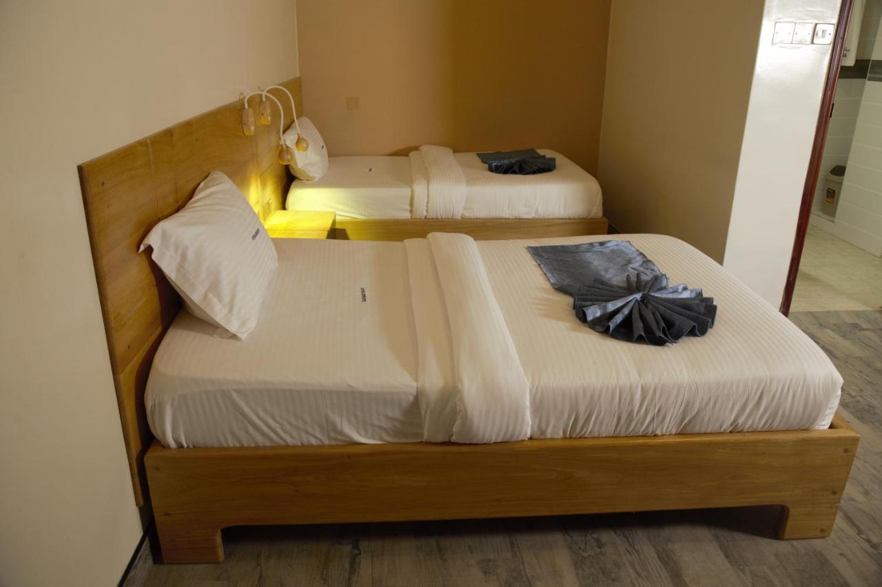 Victoria Mews Hotel كامبالا المظهر الخارجي الصورة