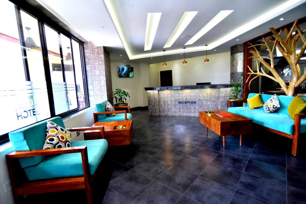 Victoria Mews Hotel كامبالا المظهر الخارجي الصورة