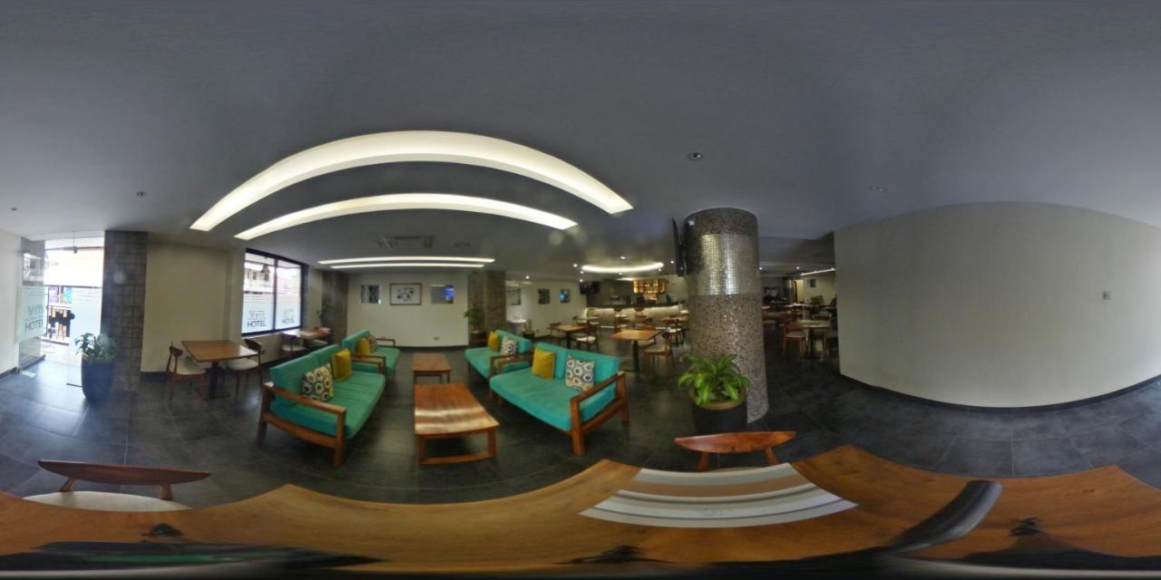 Victoria Mews Hotel كامبالا المظهر الخارجي الصورة